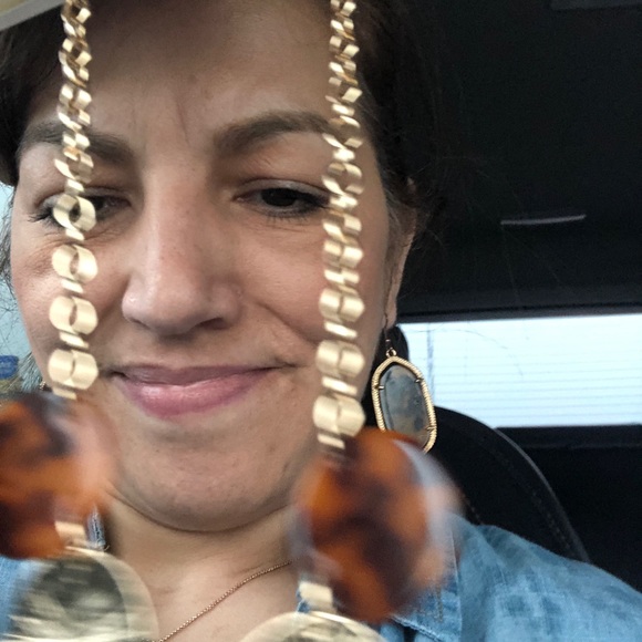 Meet your Posher, Angie - Picture 1 of 1